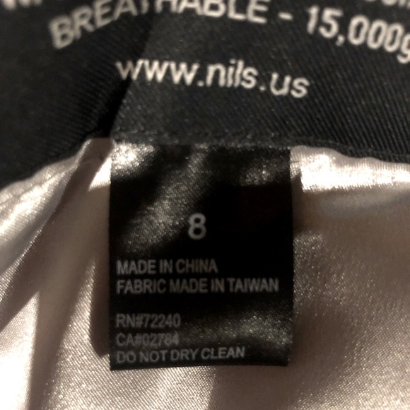 It is a size 8 on the tag but it looks like a LRG to me. Never been worn. - Picture 4 of 6